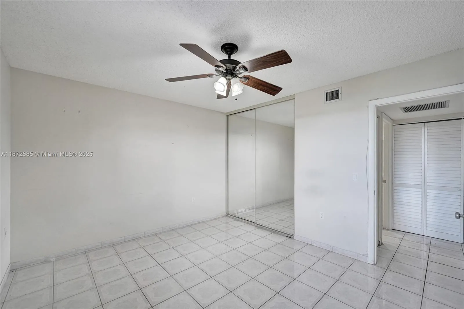 1502 Whitehall Dr, #303