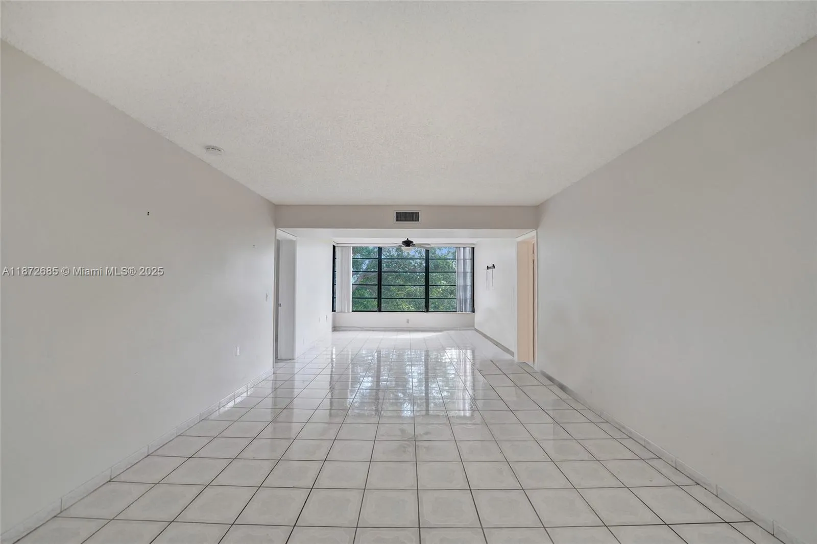 1502 Whitehall Dr, #303