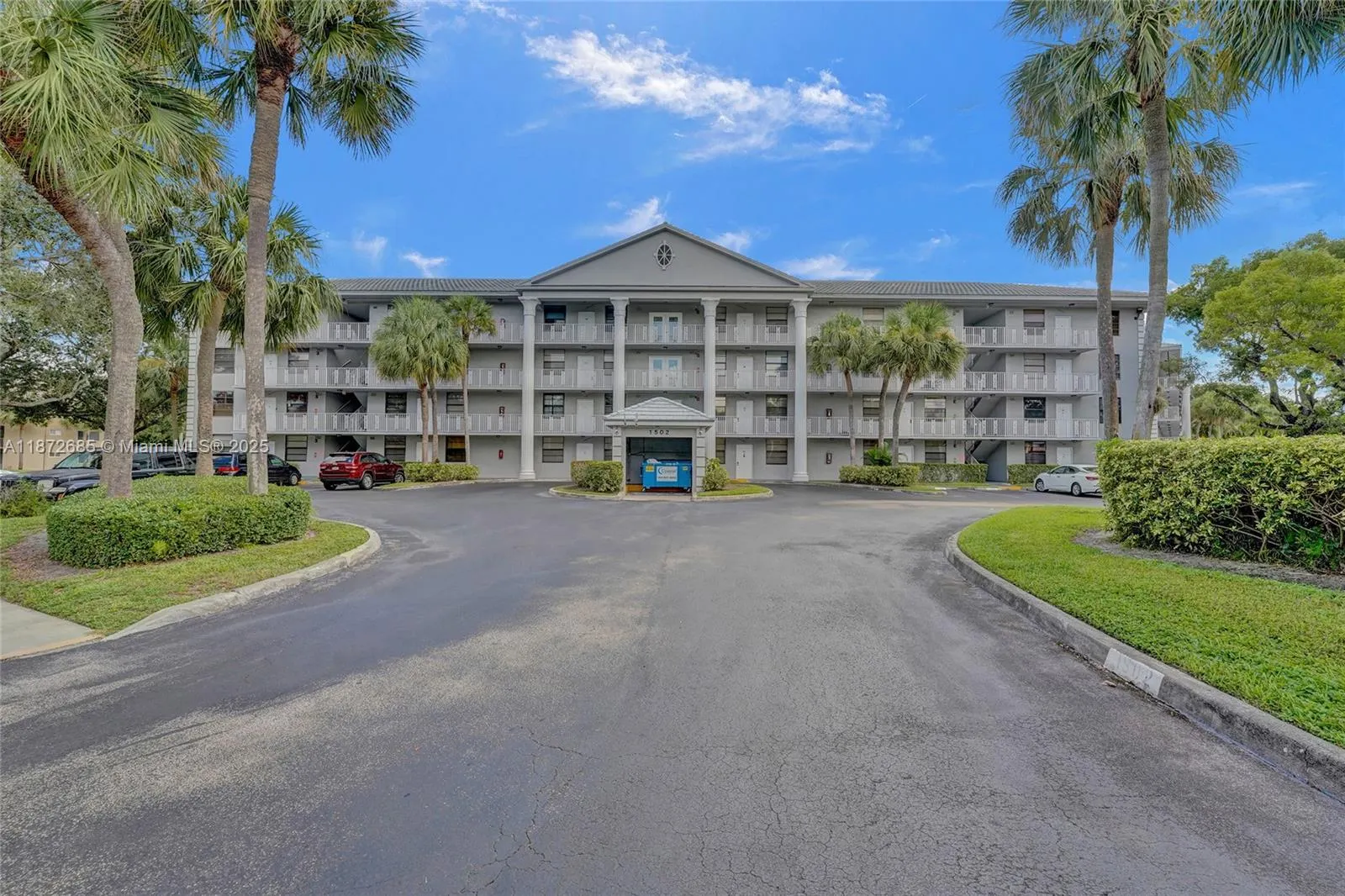1502 Whitehall Dr, #303