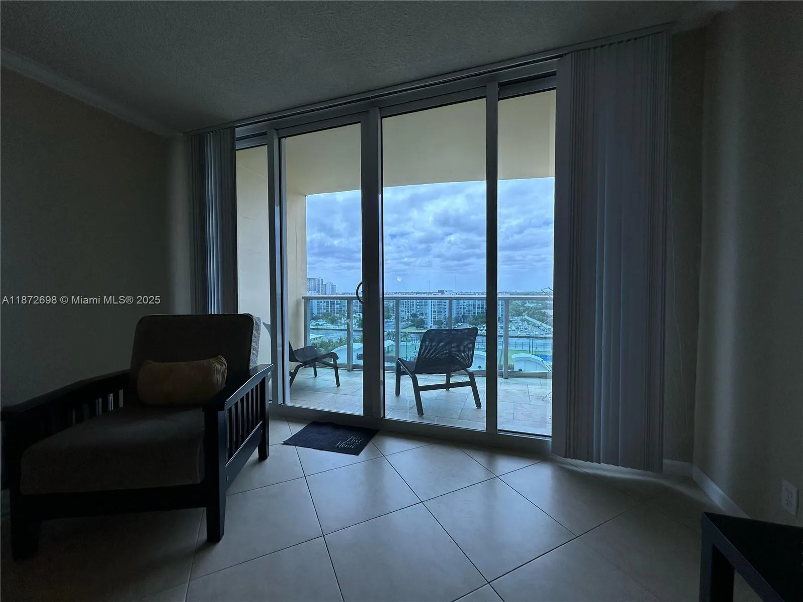 2501 S Ocean Dr, #1129