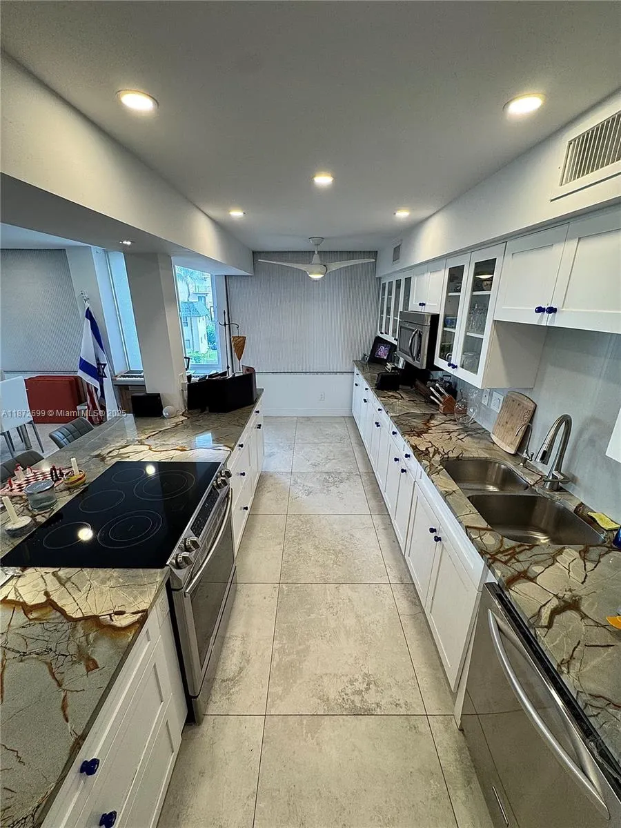 3589 S Ocean Blvd, #306