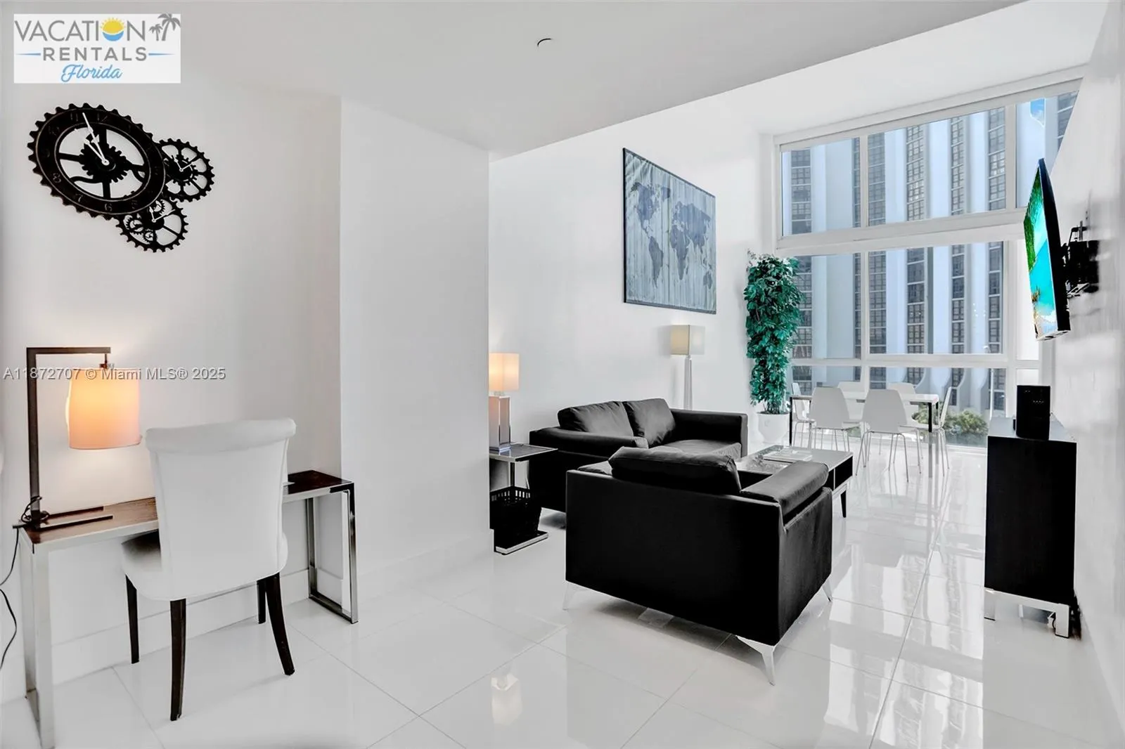 5445 Collins Ave, #BAY-14