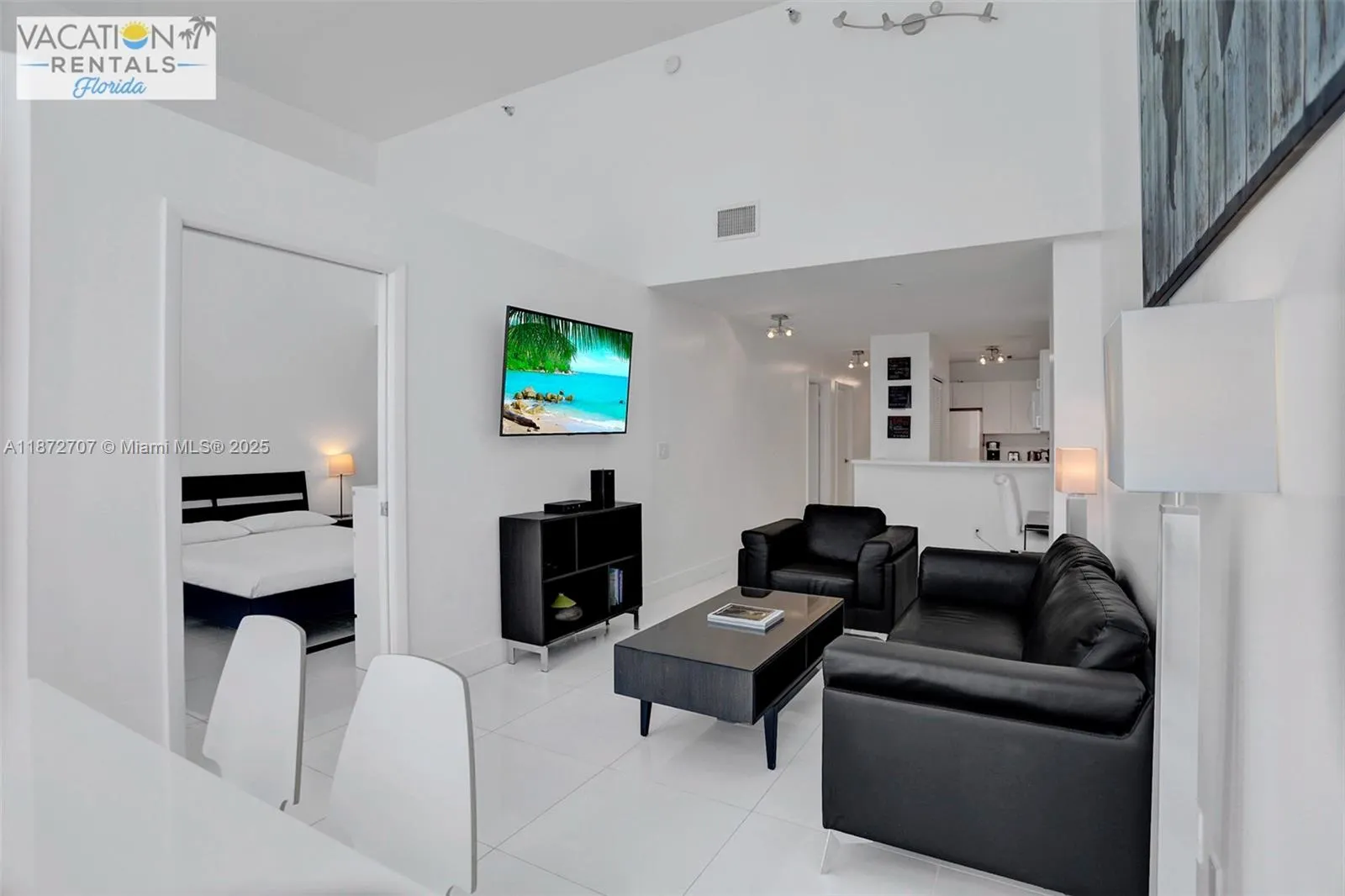 5445 Collins Ave, #BAY-14