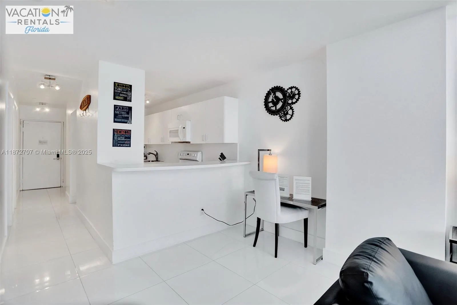 5445 Collins Ave, #BAY-14