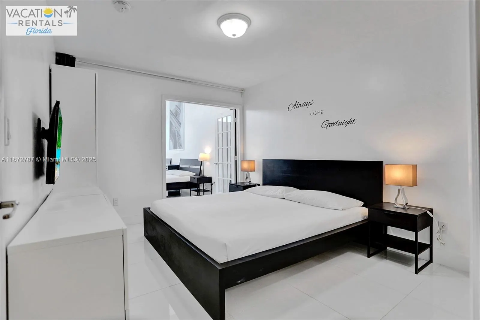 5445 Collins Ave, #BAY-14