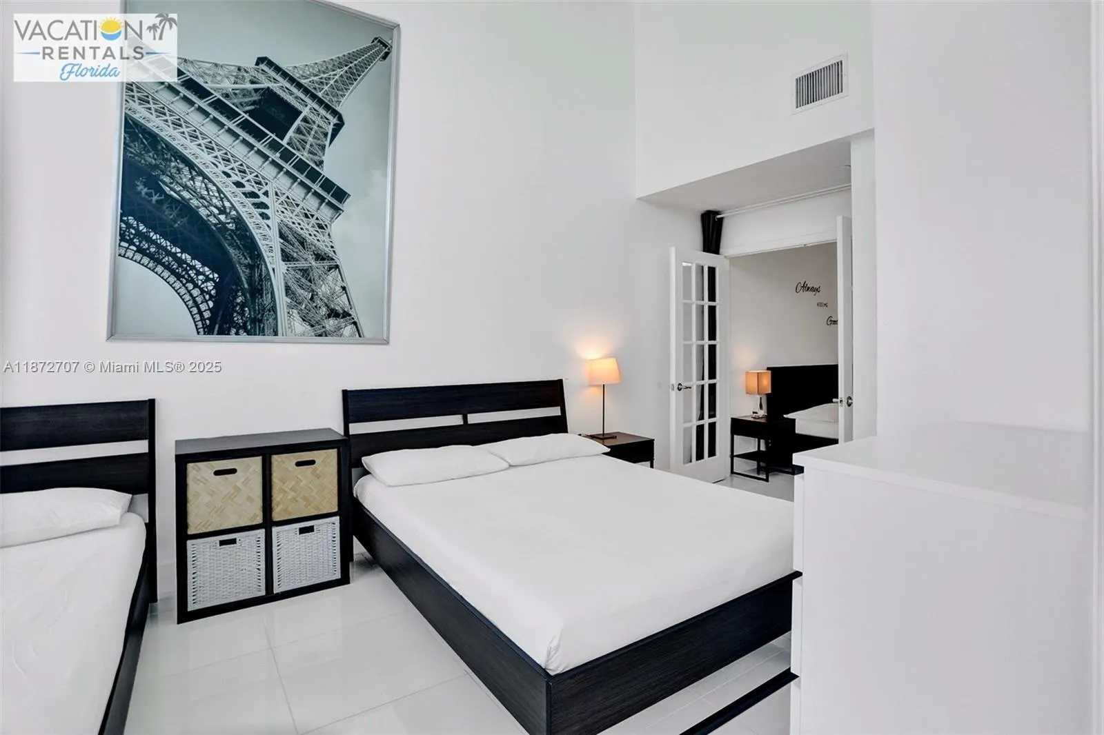 5445 Collins Ave, #BAY-14