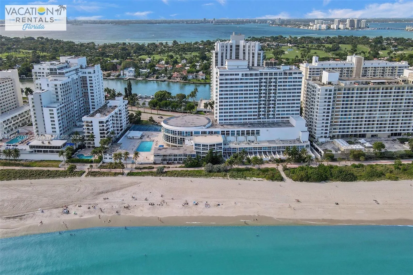 5445 Collins Ave, #BAY-14