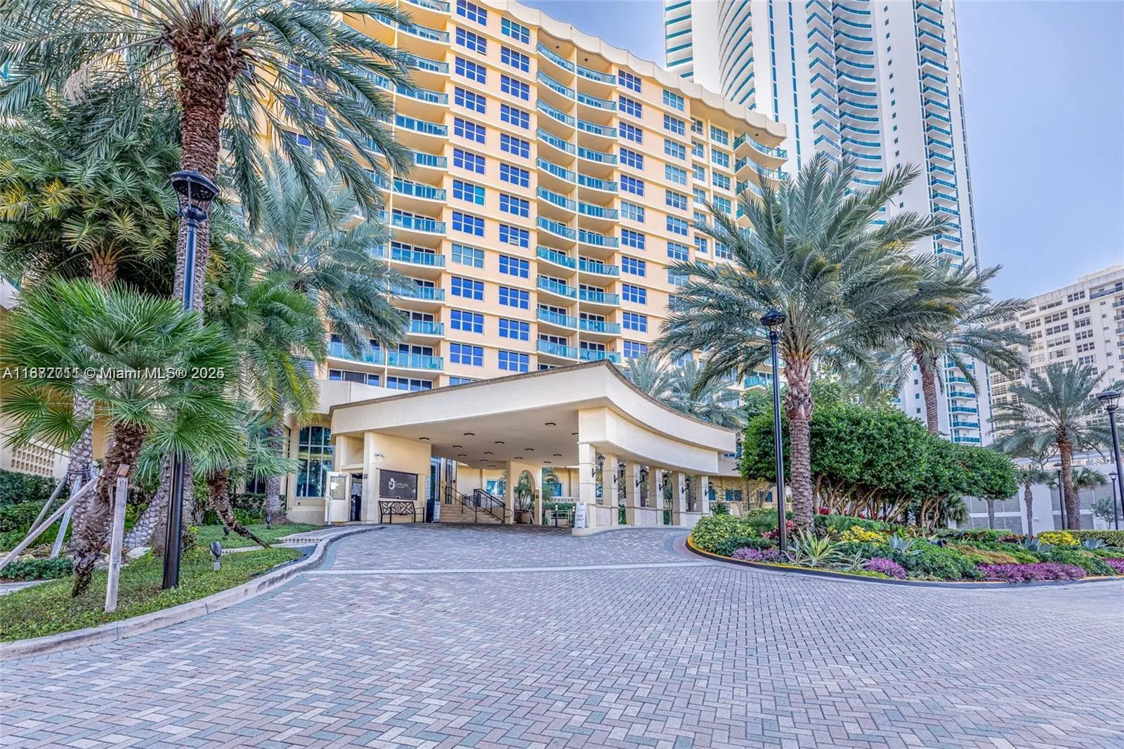 2501 S Ocean Dr, #1418