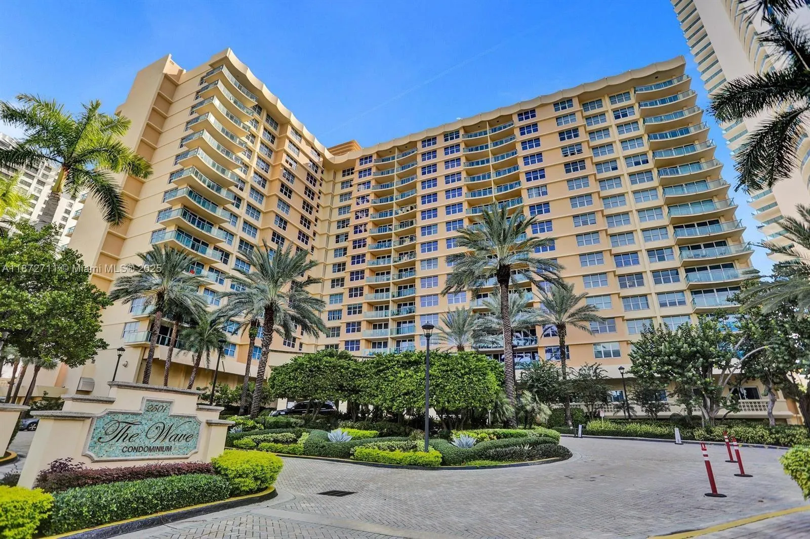 2501 S Ocean Dr, #1418
