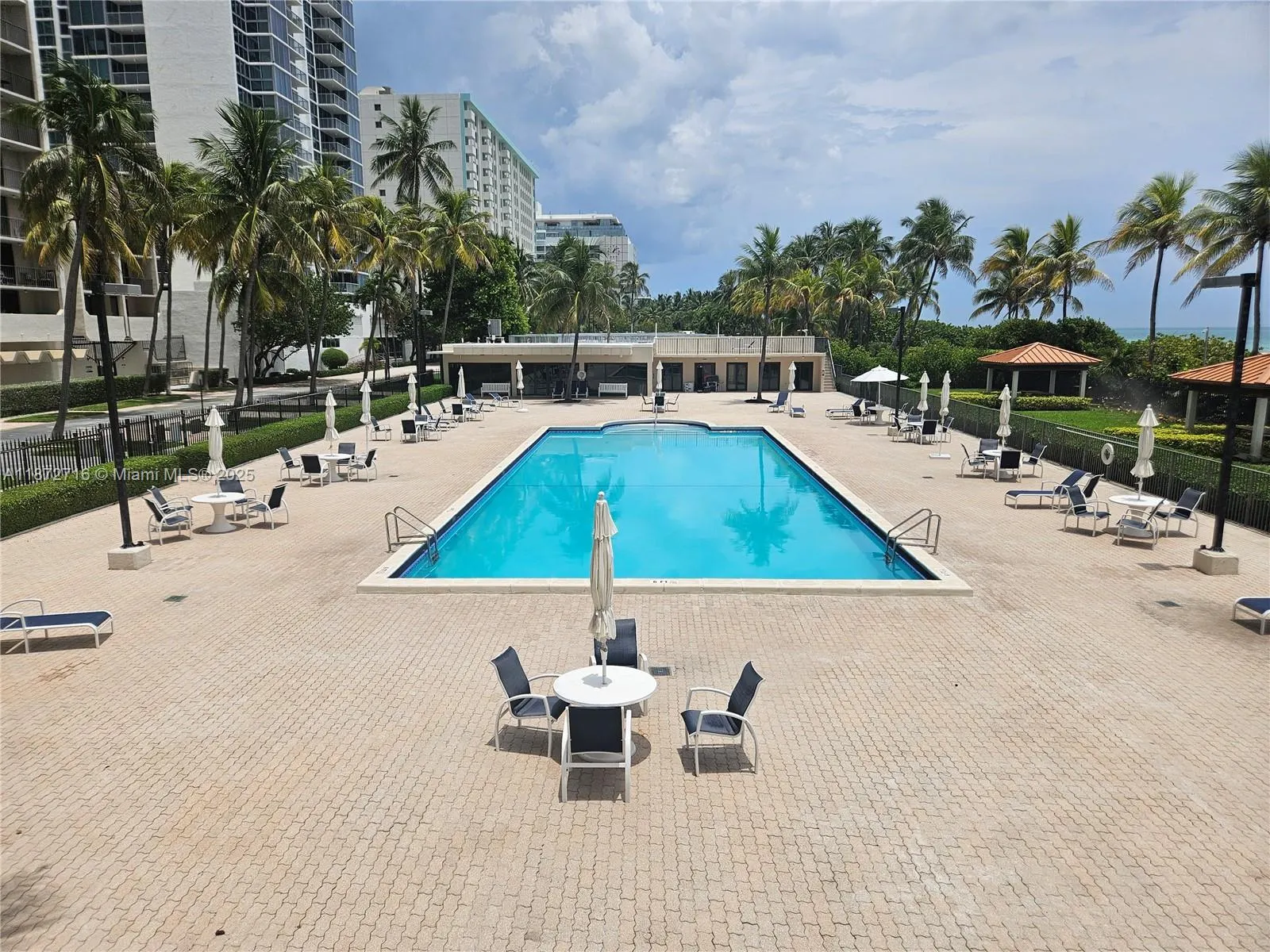 2625 Collins Ave, #1802