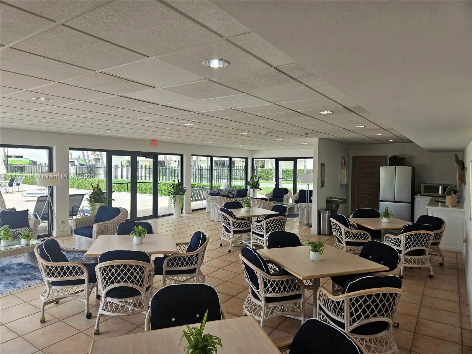 2625 Collins Ave, #1802