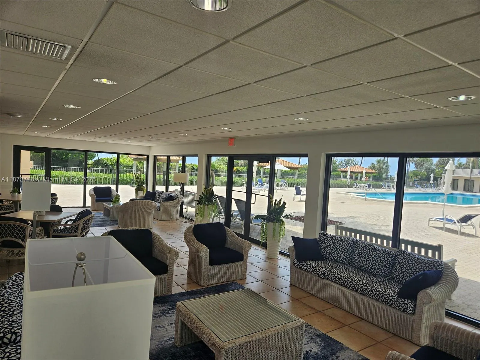 2625 Collins Ave, #1802