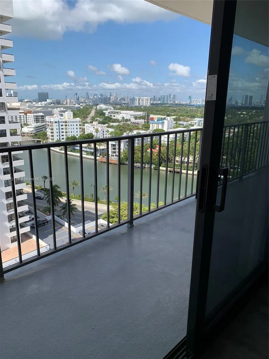 2625 Collins Ave, #1802
