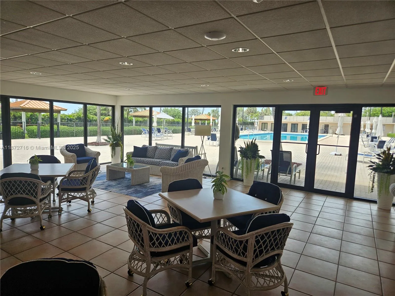 2625 Collins Ave, #1802