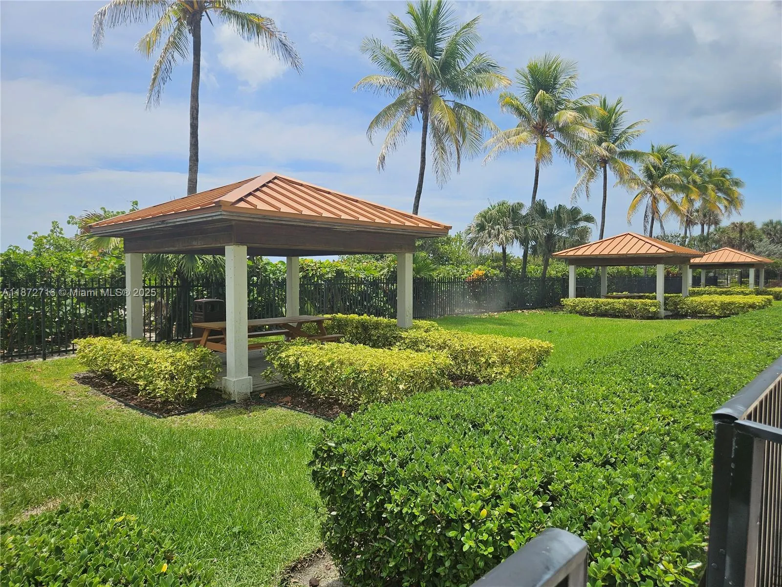 2625 Collins Ave, #1802