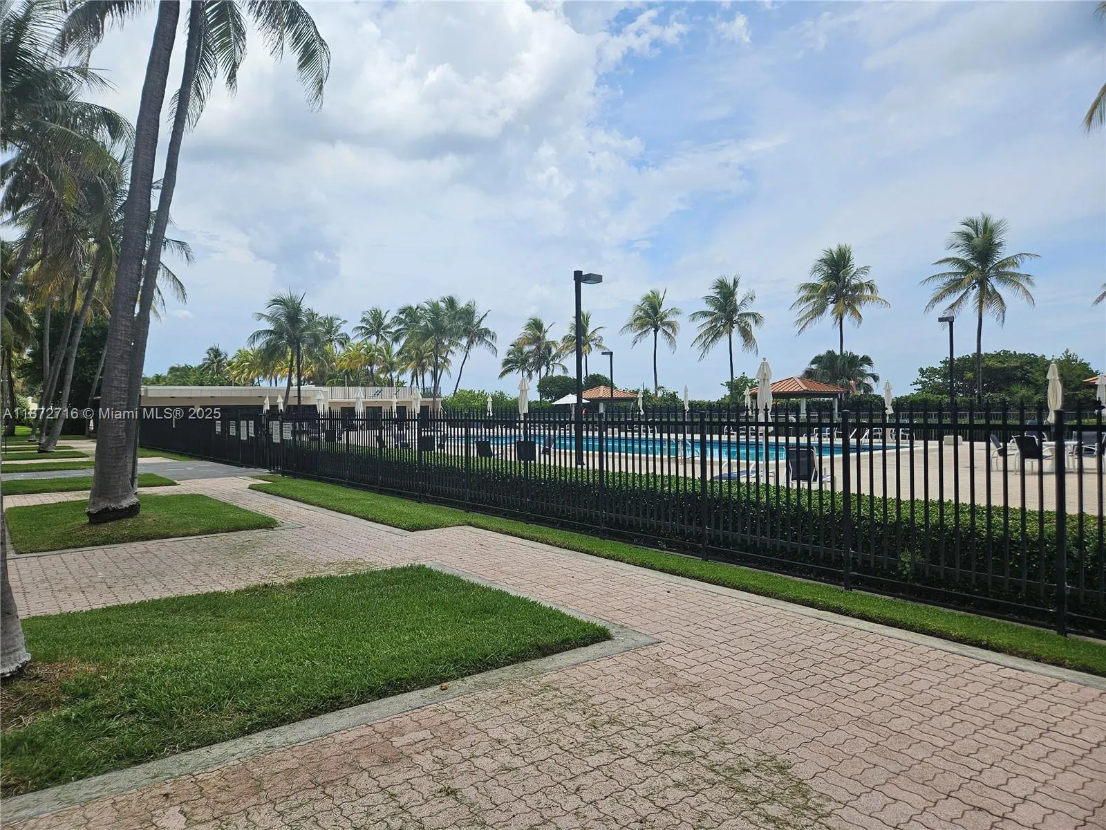 2625 Collins Ave, #1802