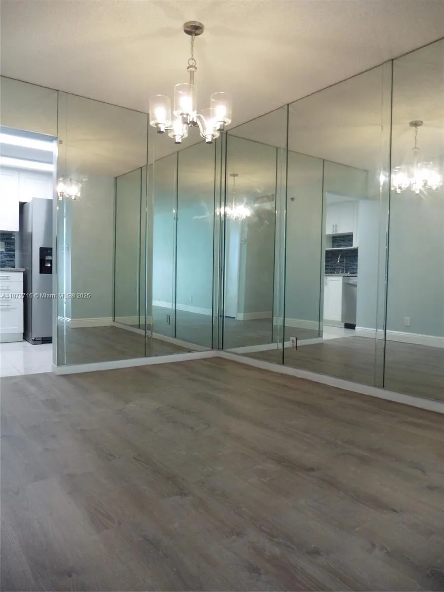 2625 Collins Ave, #1802