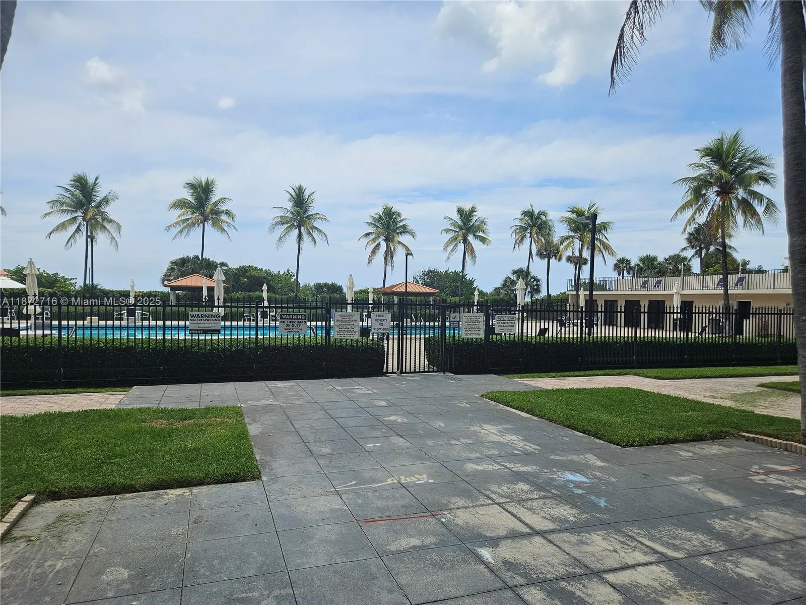 2625 Collins Ave, #1802