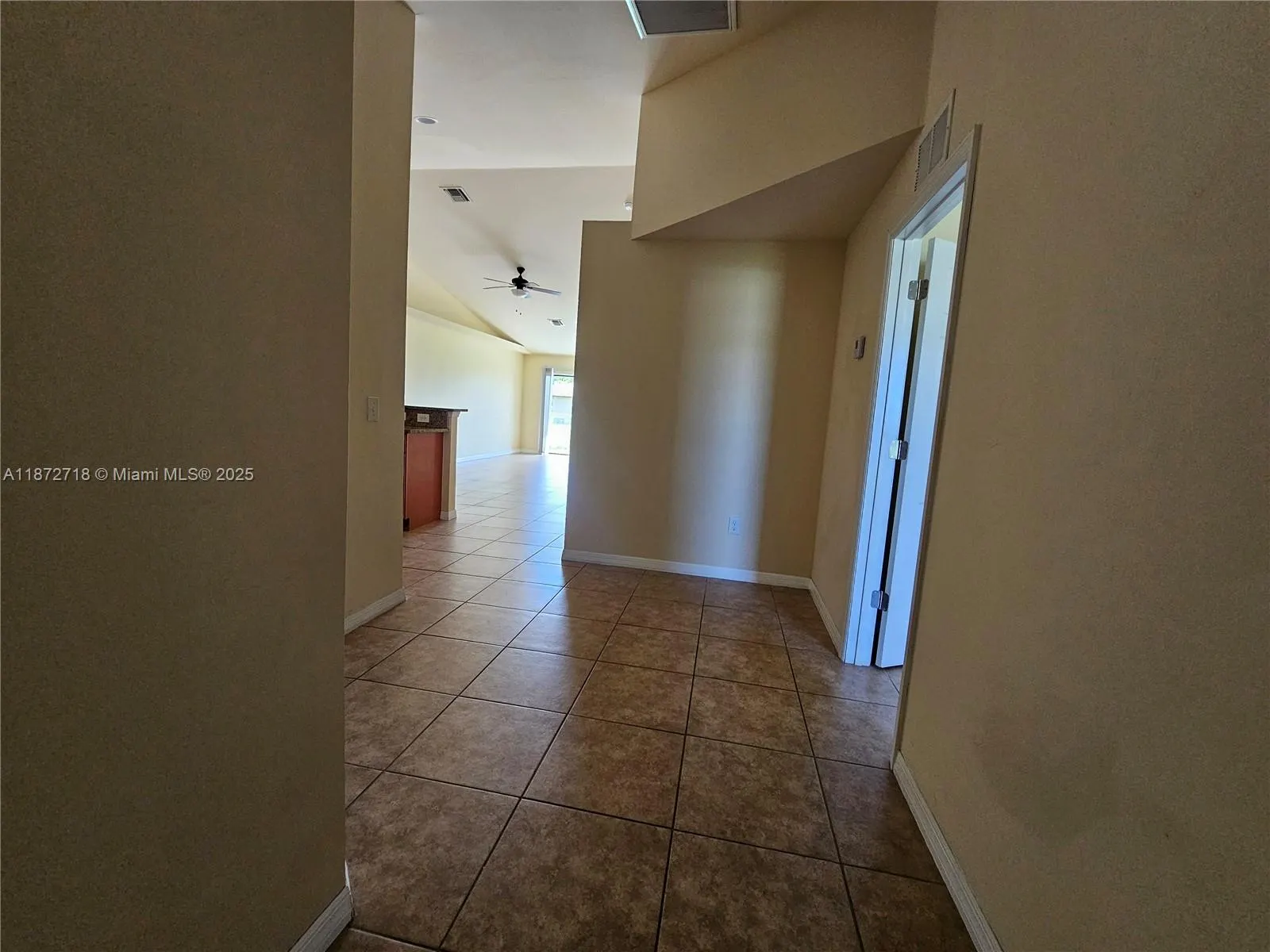 134 SE 12th St, #-