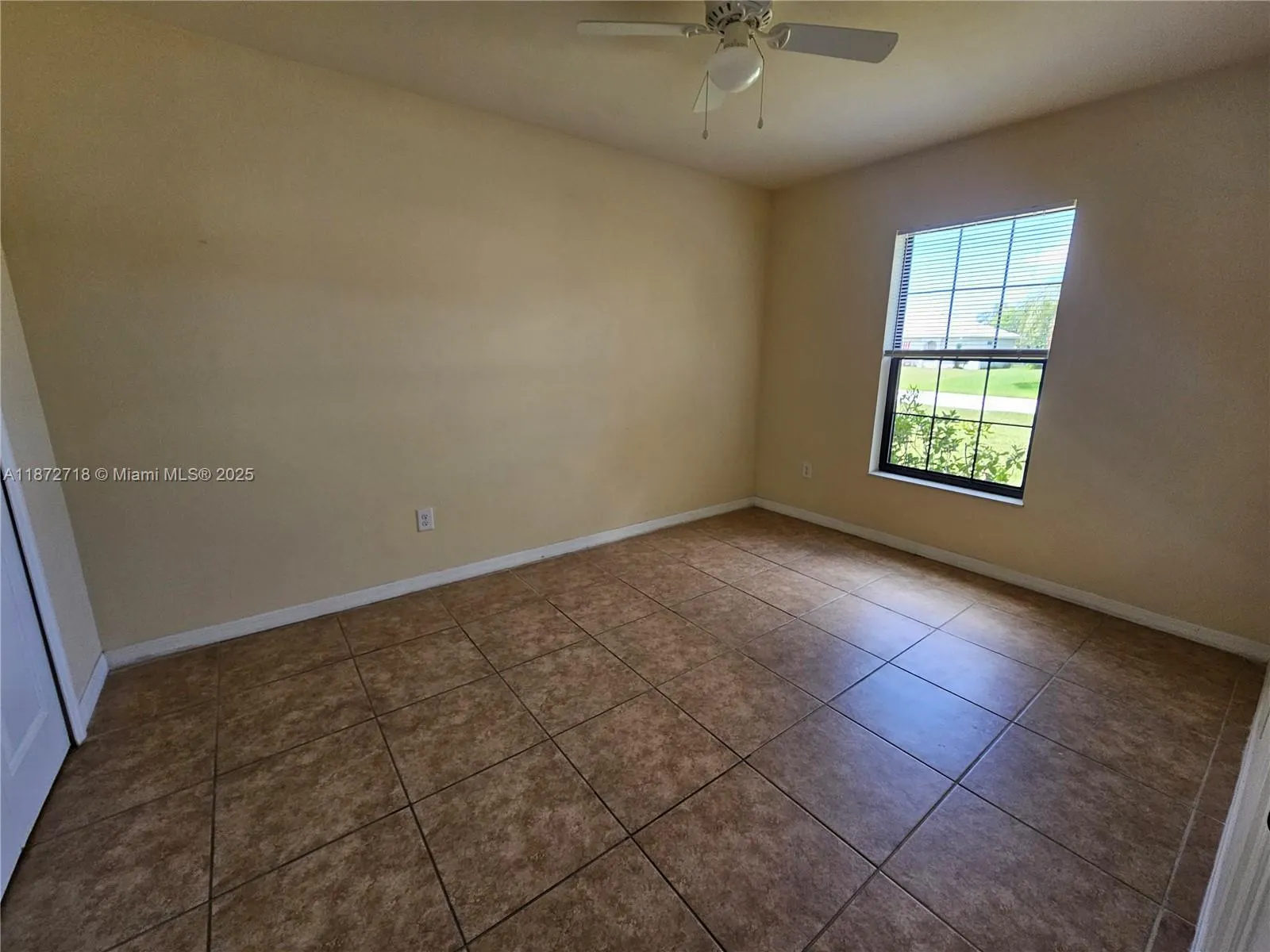 134 SE 12th St, #-