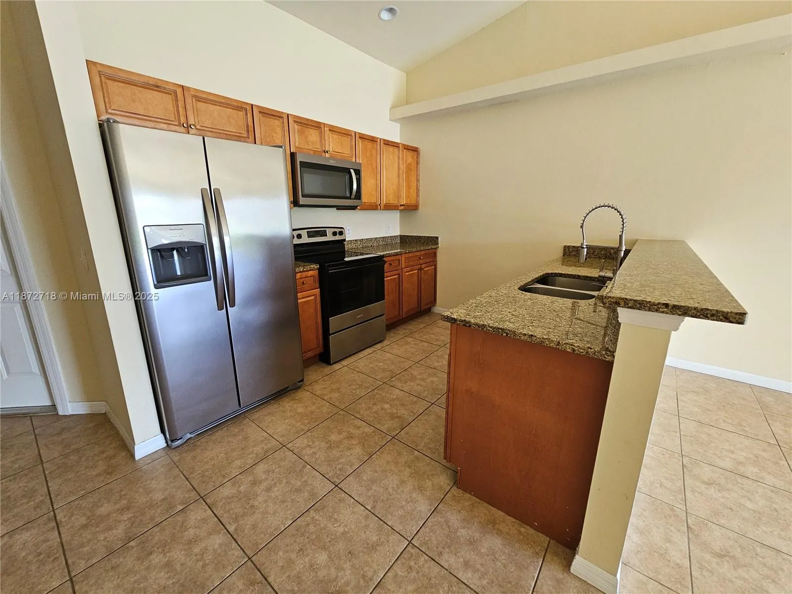 134 SE 12th St, #-