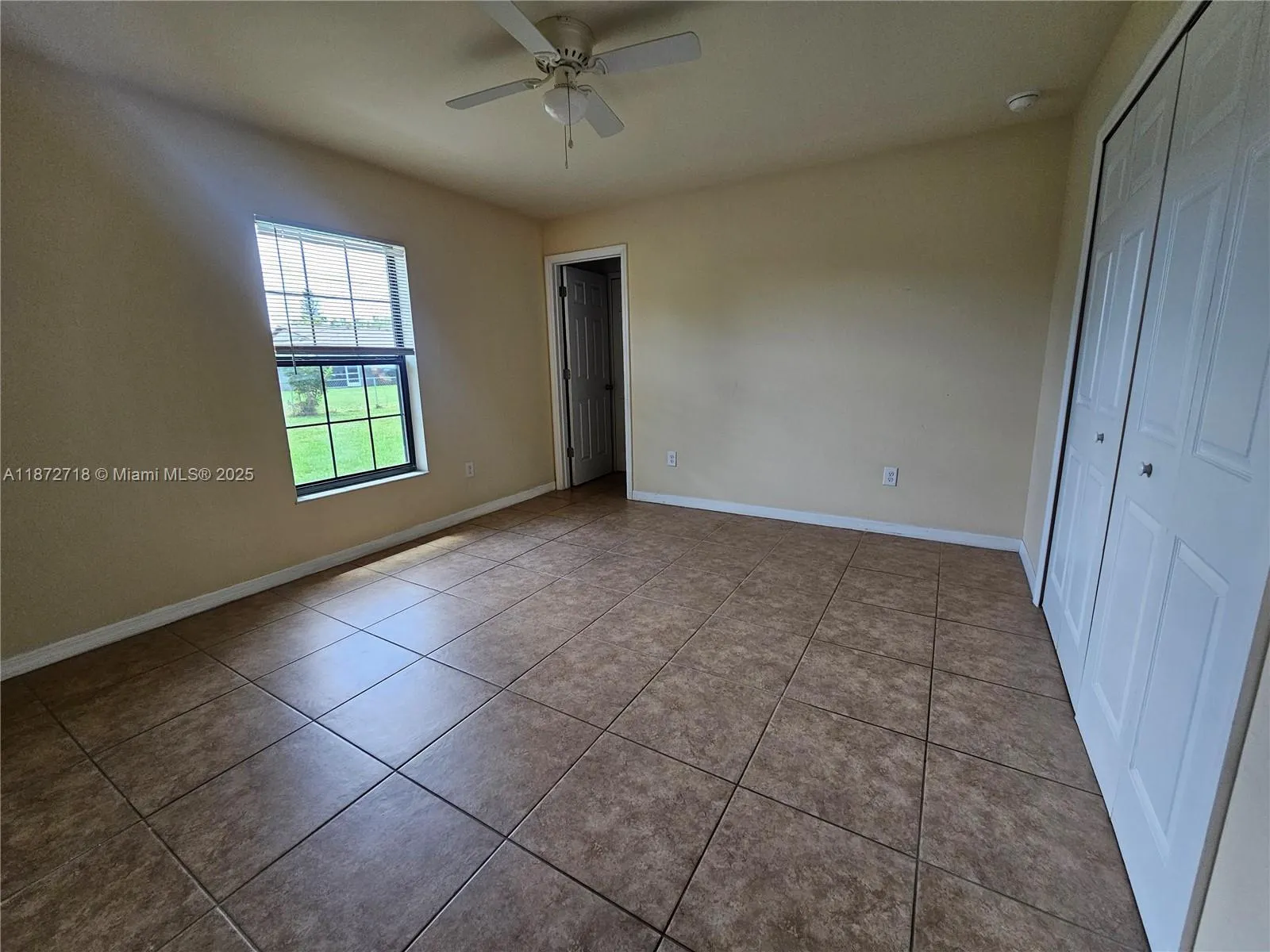 134 SE 12th St, #-