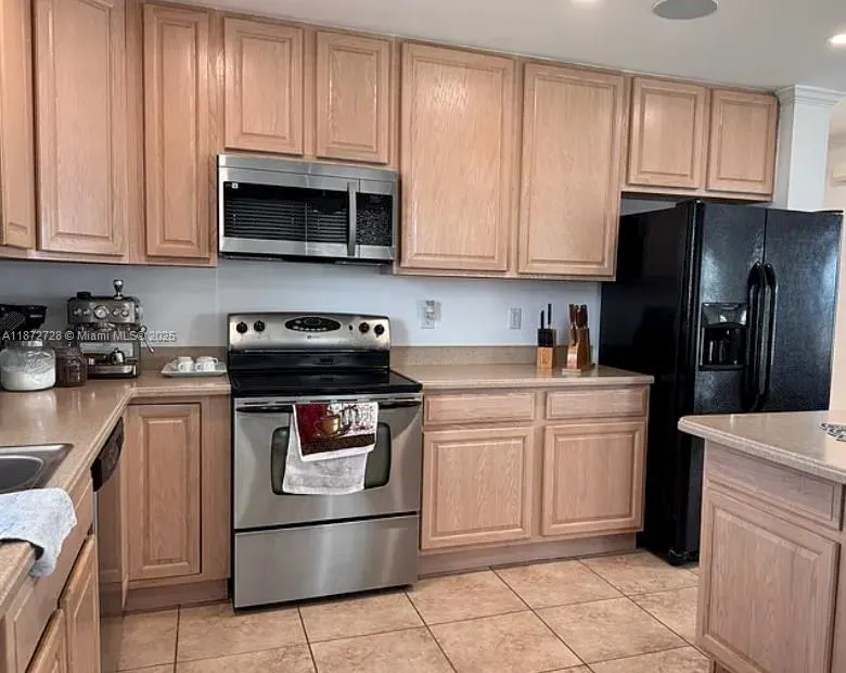 214 Normandy Dr, #0