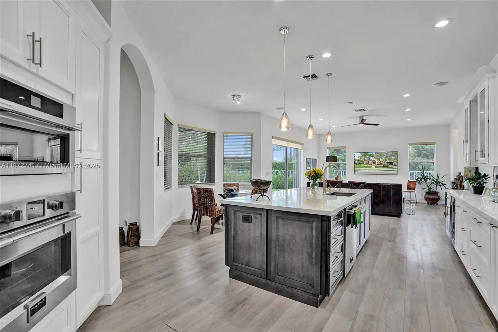 3695 W Gardenia Ave