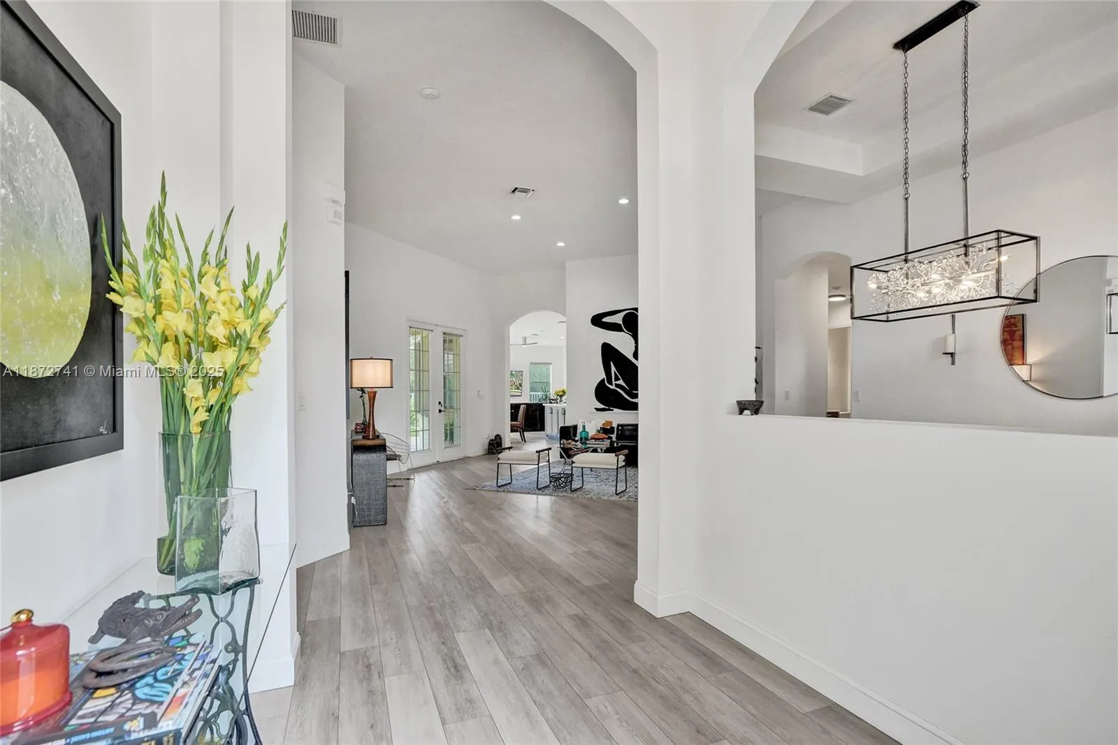 3695 W Gardenia Ave