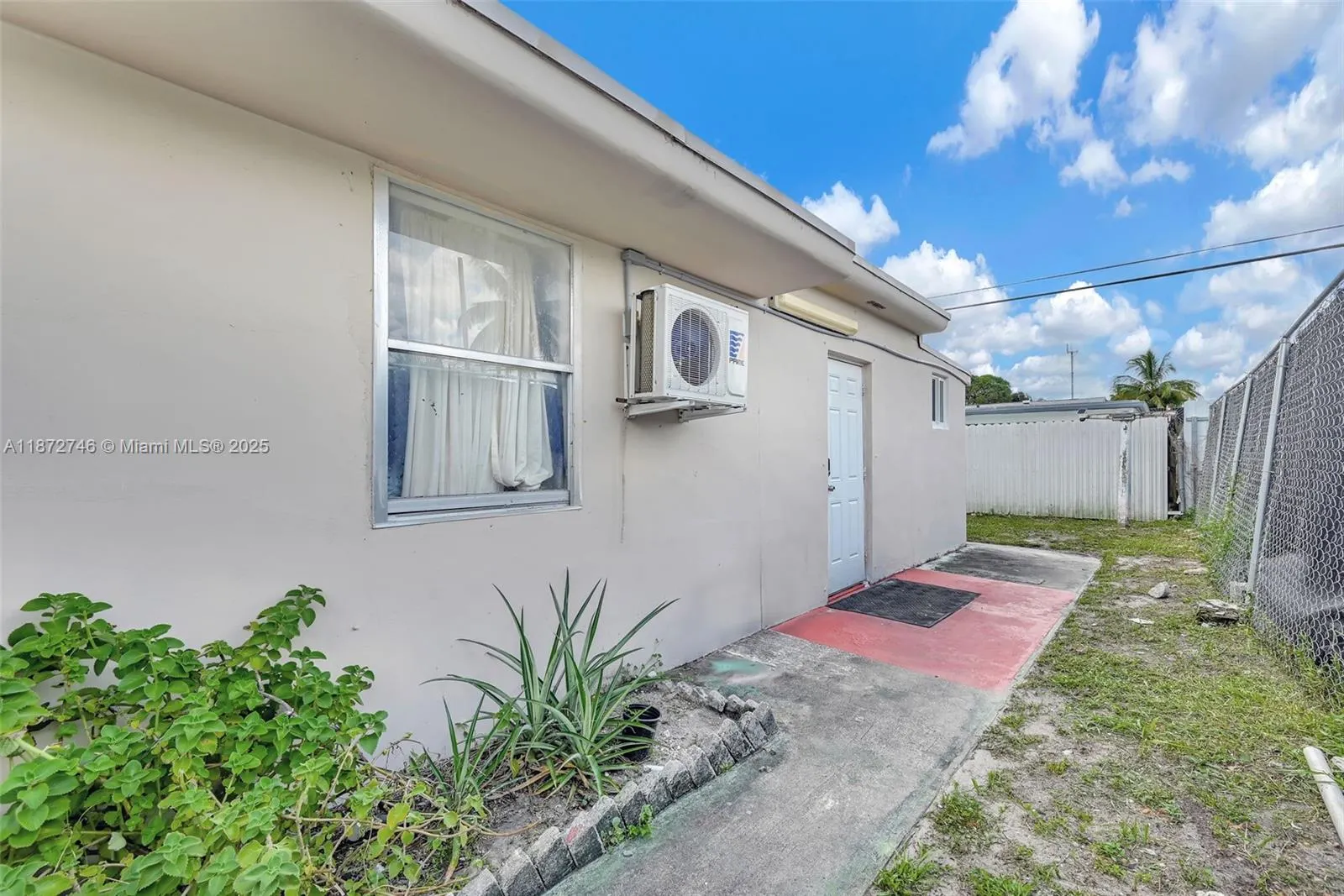 6840 SW 26th Ct