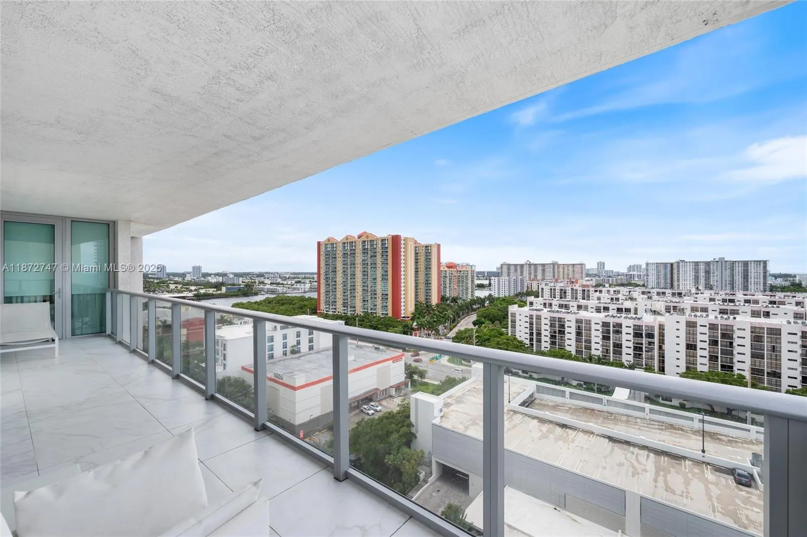 300 Sunny Isles Blvd, #4-1501