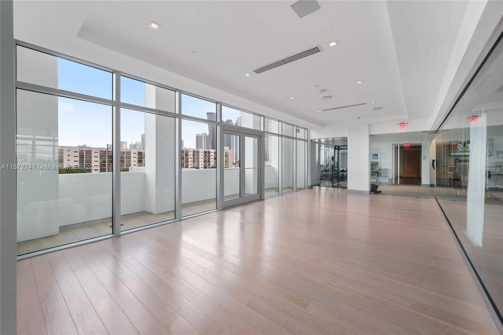 300 Sunny Isles Blvd, #4-1501