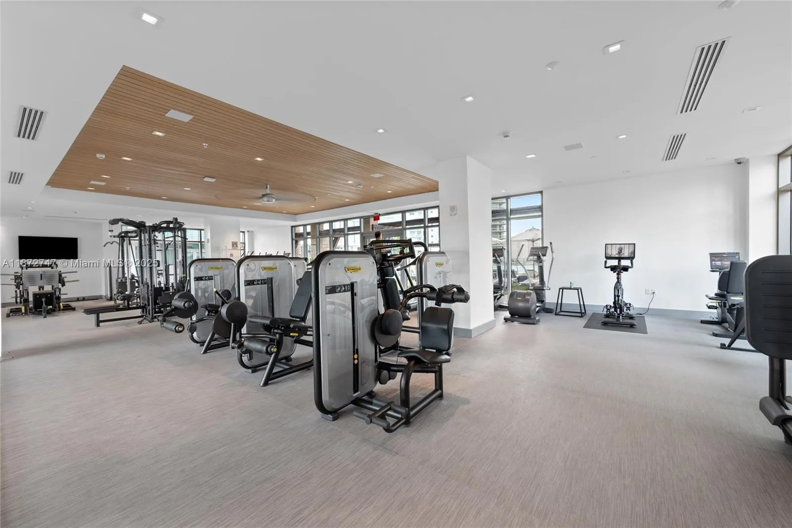 300 Sunny Isles Blvd, #4-1501