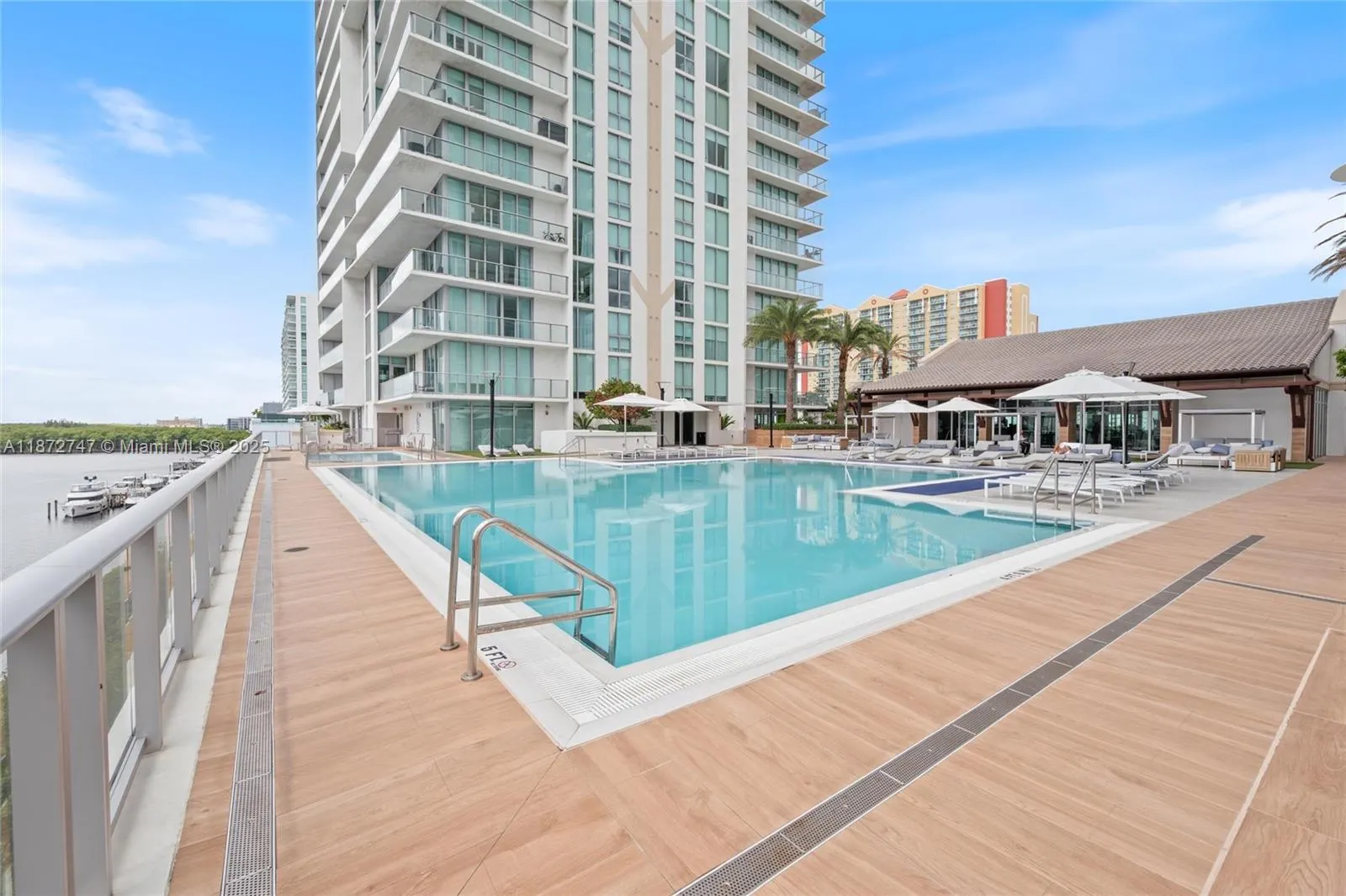 300 Sunny Isles Blvd, #4-1501