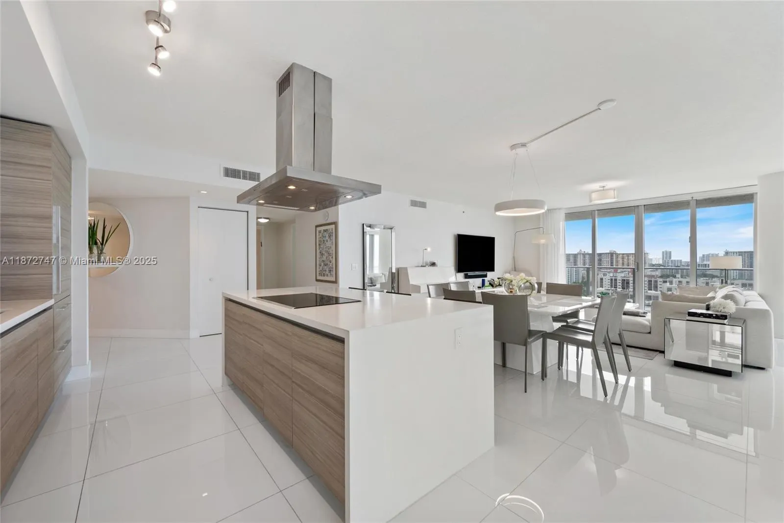 300 Sunny Isles Blvd, #4-1501
