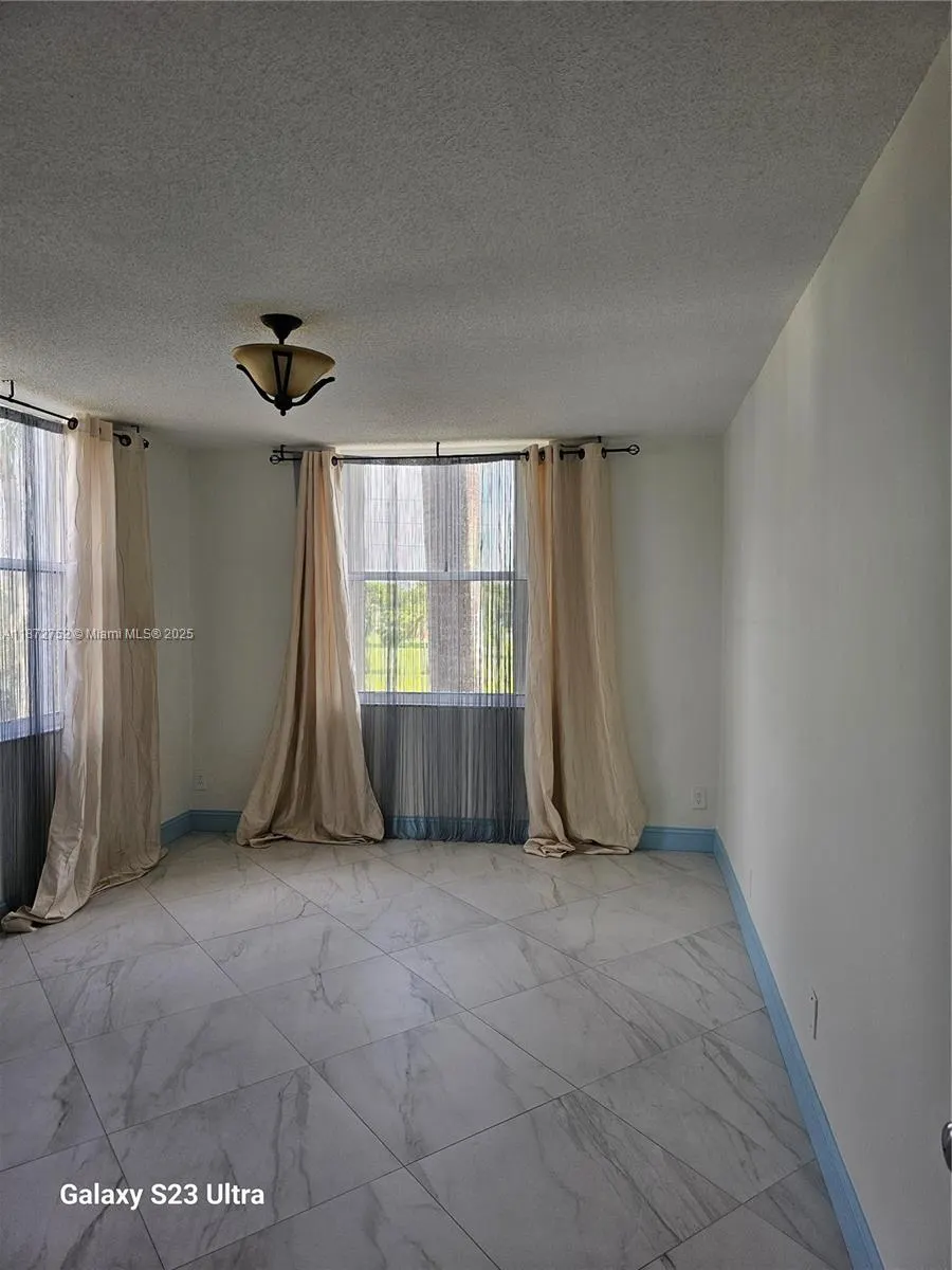 1341 SE 3rd Ave, #301