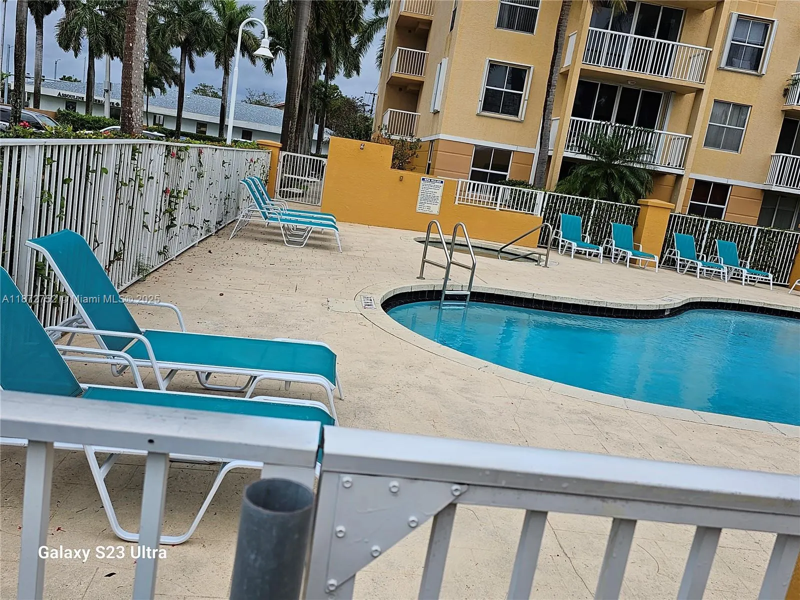 1341 SE 3rd Ave, #301