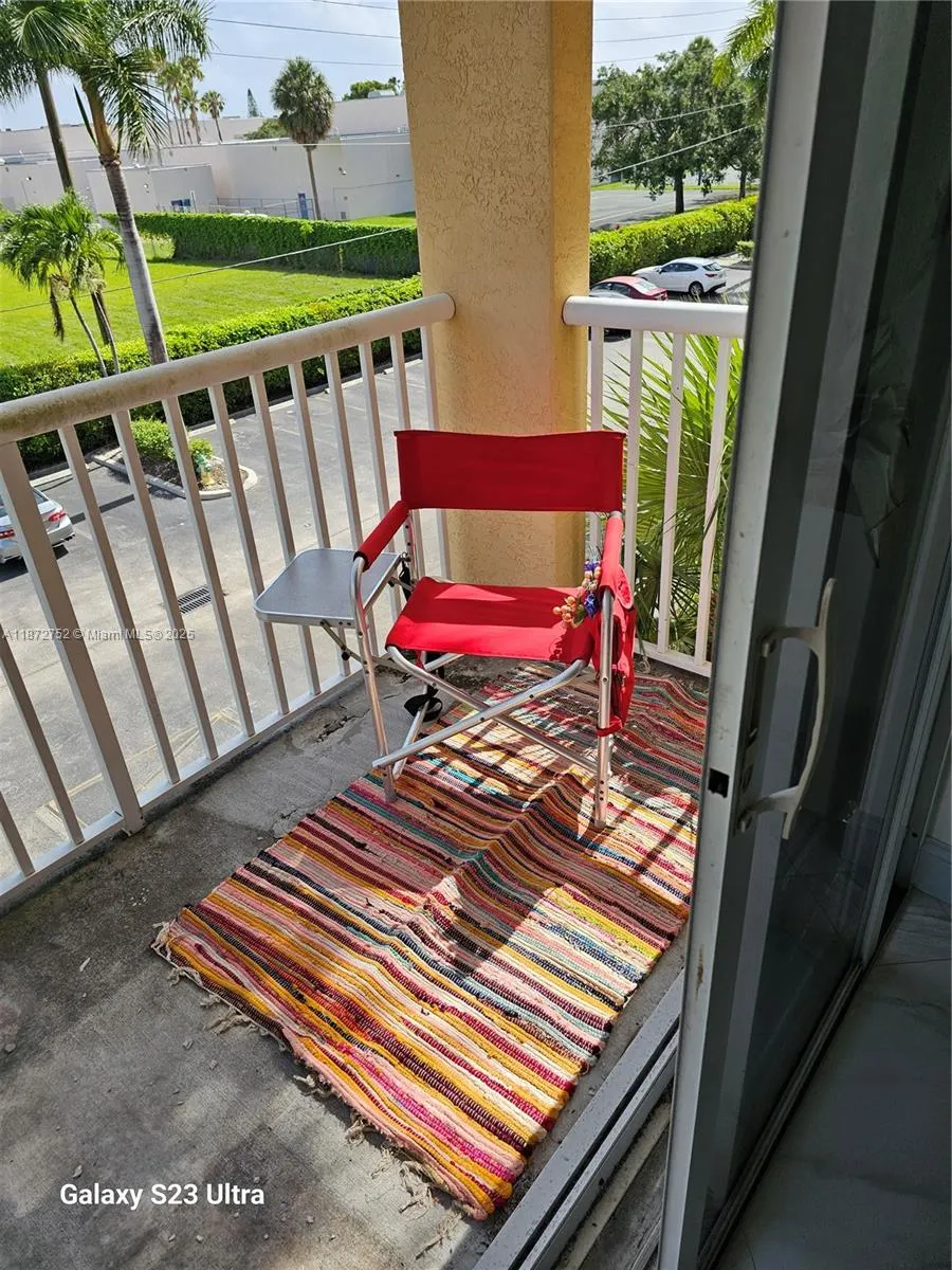 1341 SE 3rd Ave, #301