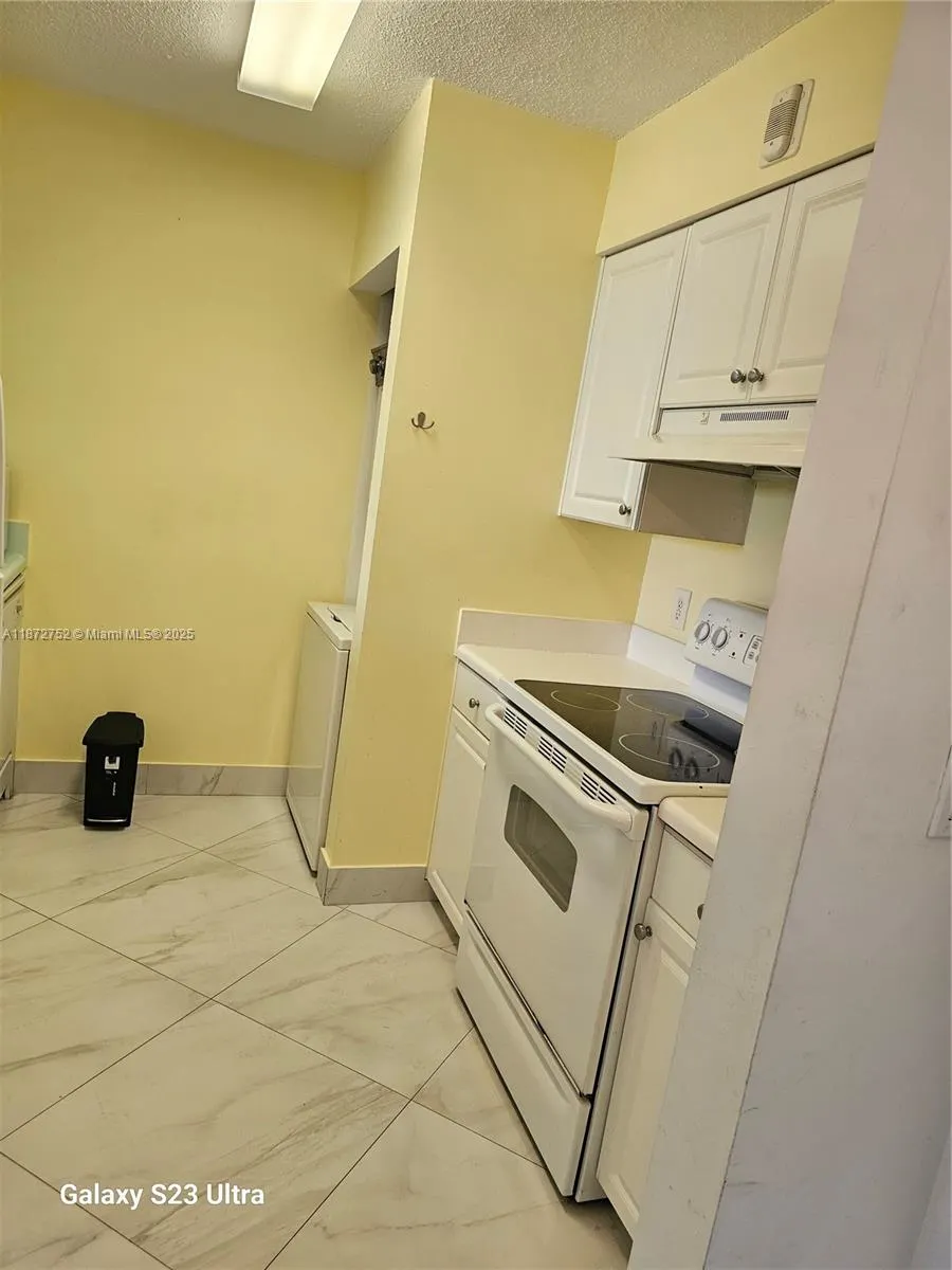 1341 SE 3rd Ave, #301