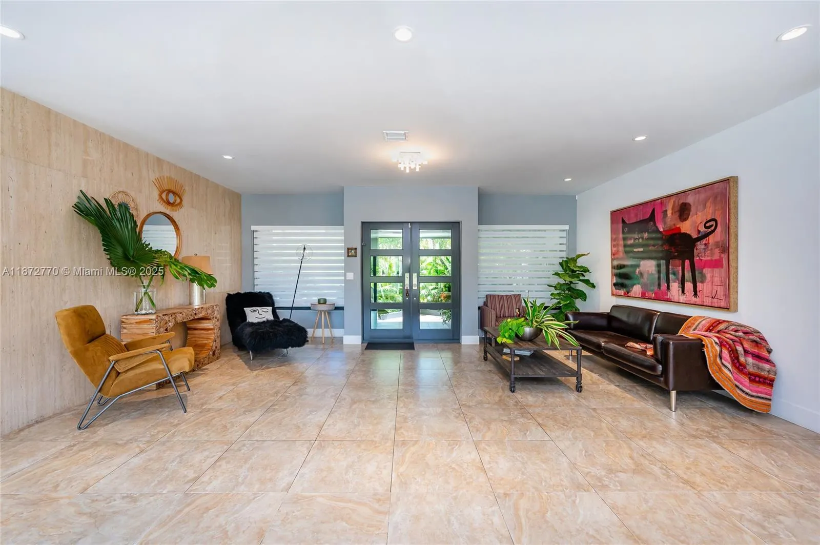 1240 Campamento Ave