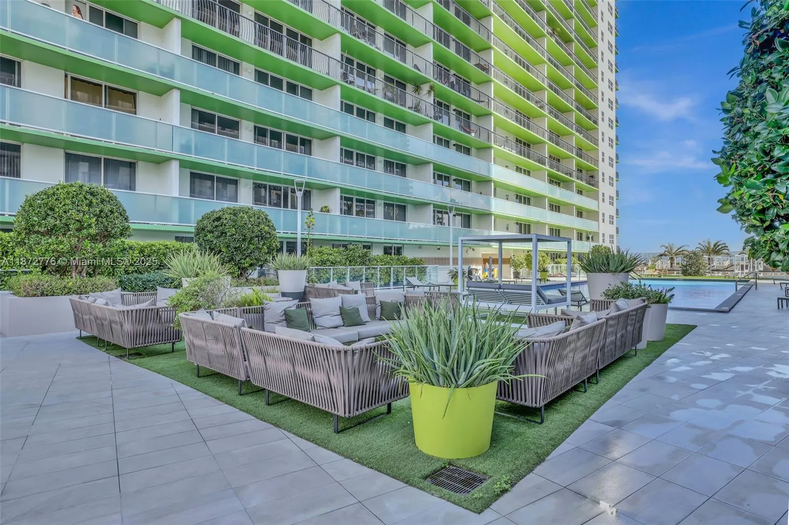 1756 N Bayshore Dr, #36B