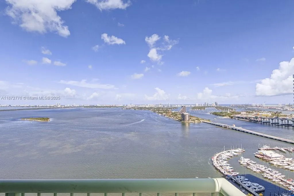 1756 N Bayshore Dr, #36B