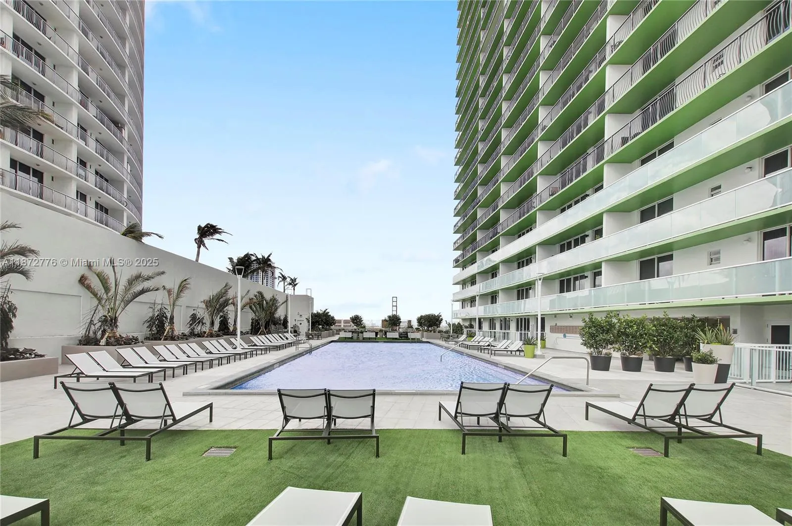 1756 N Bayshore Dr, #36B