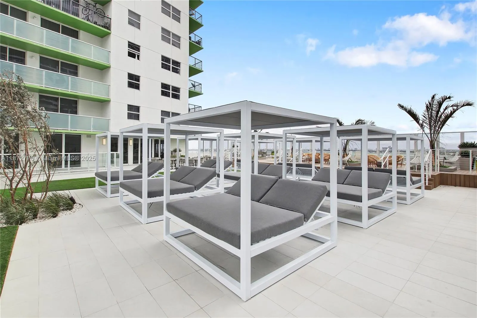 1756 N Bayshore Dr, #36B