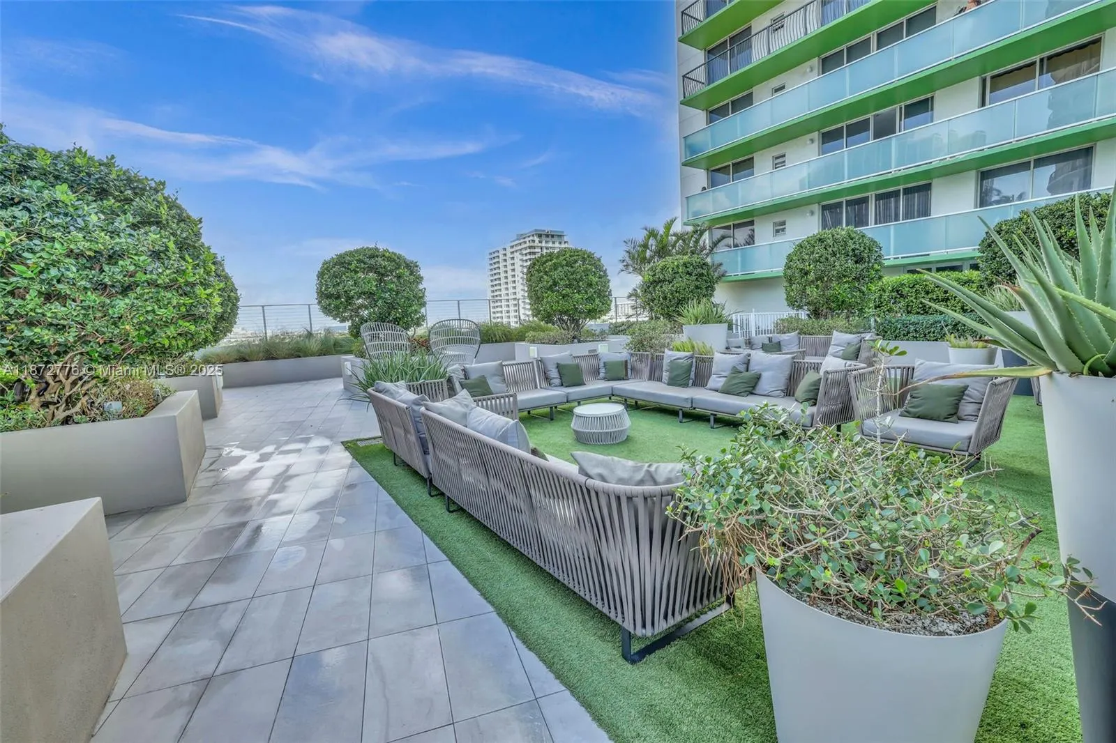 1756 N Bayshore Dr, #36B