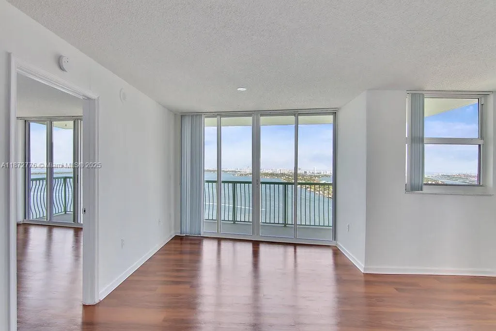 1756 N Bayshore Dr, #36B