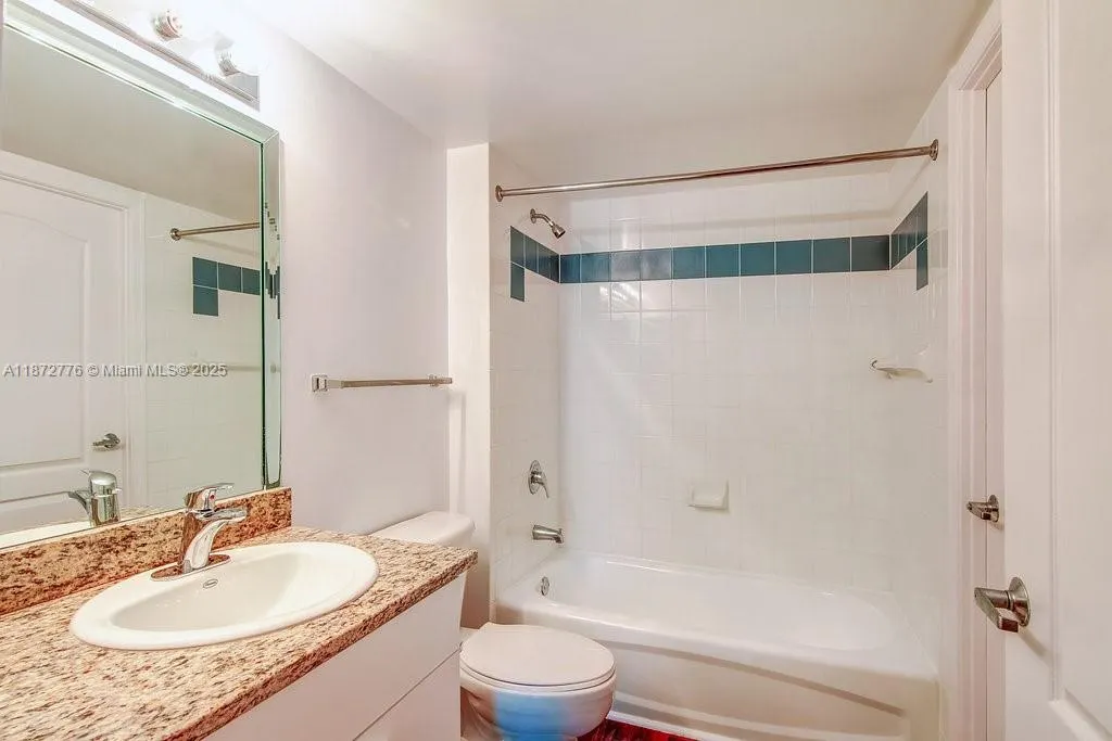 1756 N Bayshore Dr, #36B