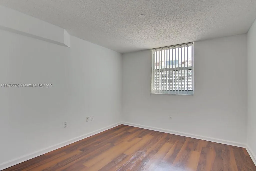 1756 N Bayshore Dr, #36B