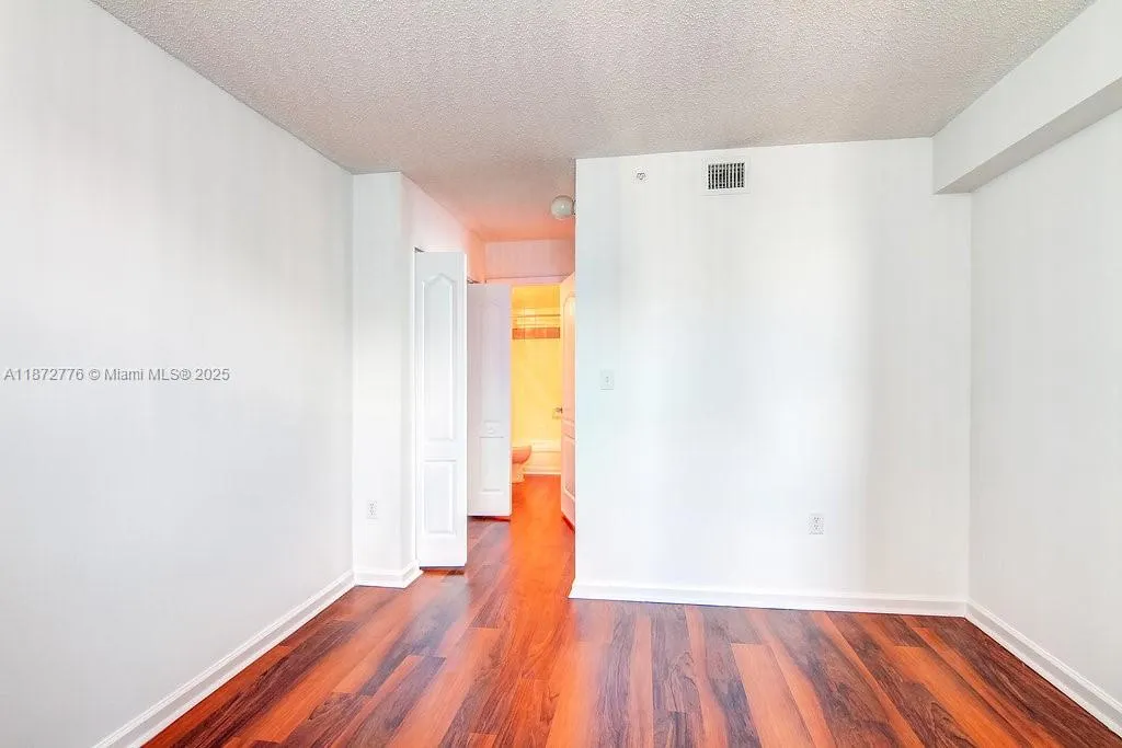 1756 N Bayshore Dr, #36B