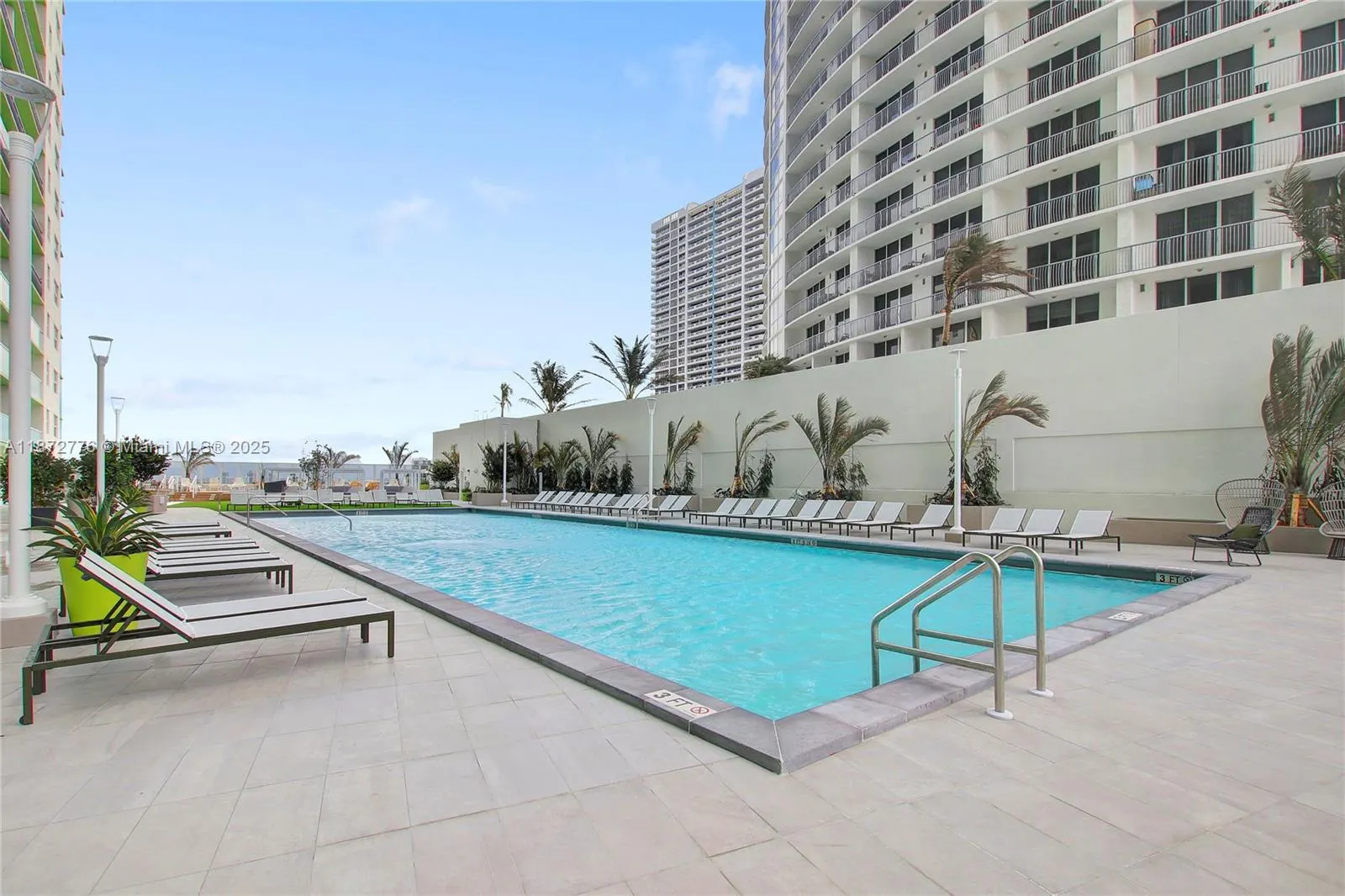 1756 N Bayshore Dr, #36B